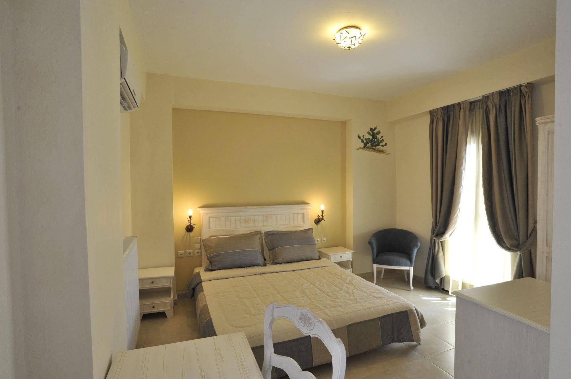 Porto Mani Suites Kyparissos  Esterno foto