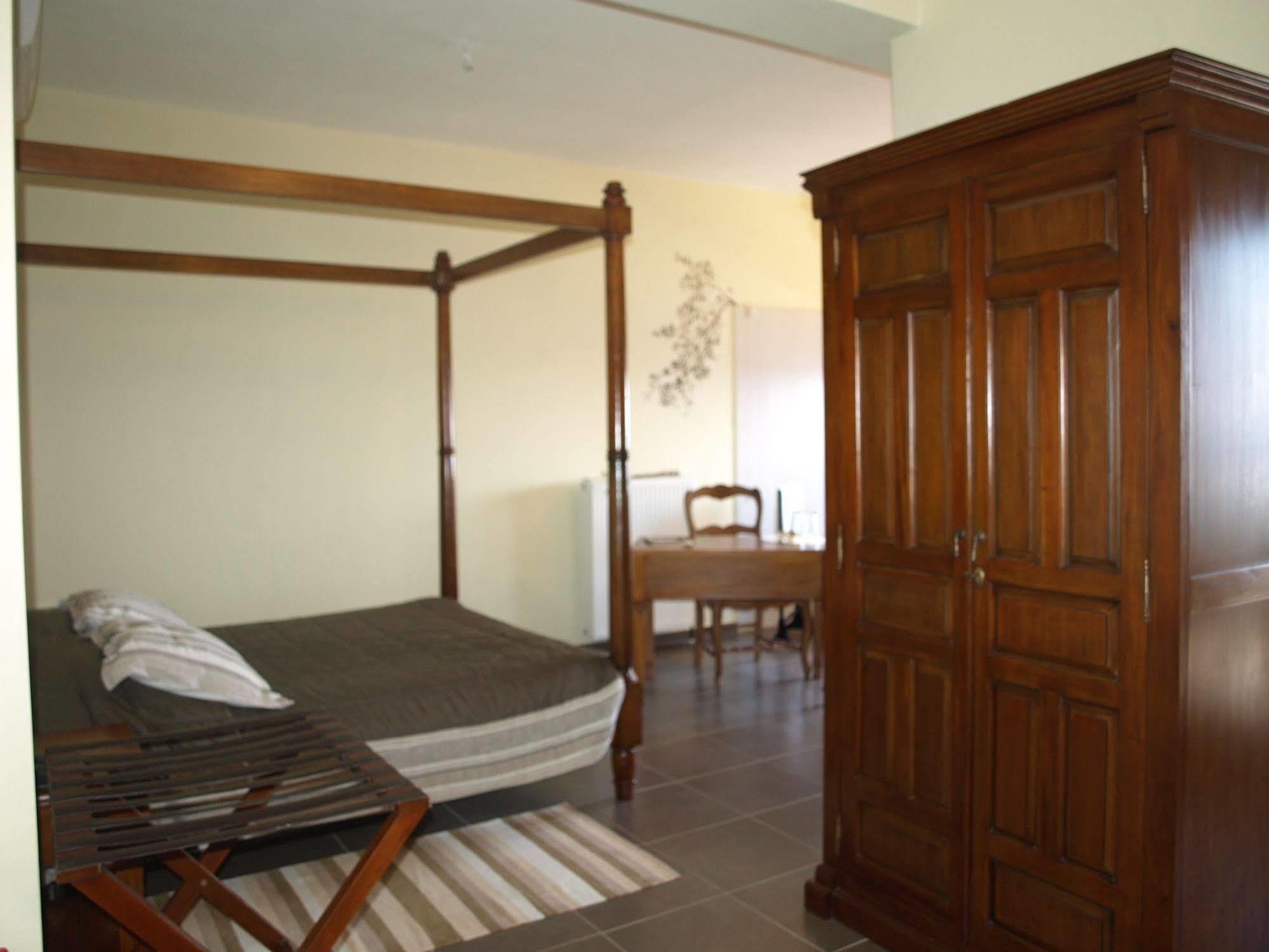 Porto Mani Suites Kyparissos  Esterno foto