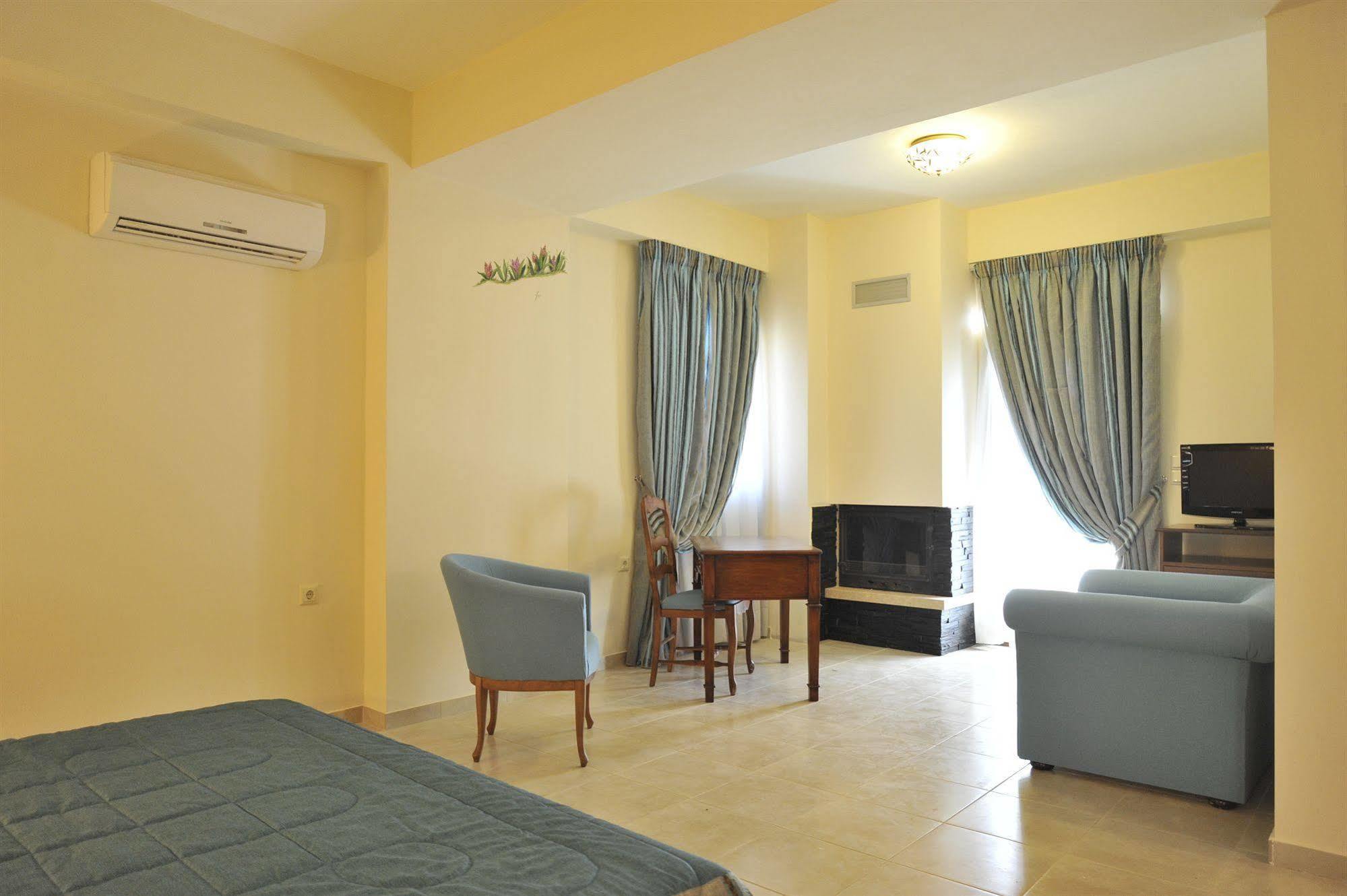 Porto Mani Suites Kyparissos  Esterno foto